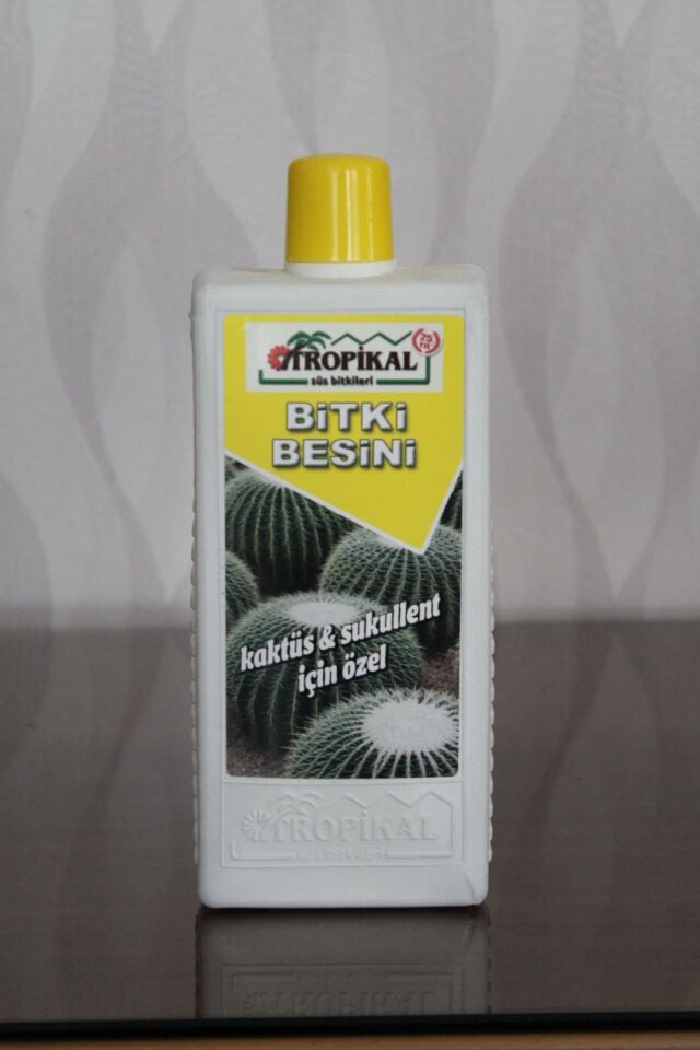 Tropikal Kaktüs ve Sukulentler İçin Özel Sıvı Bitki Besini 1000 ml